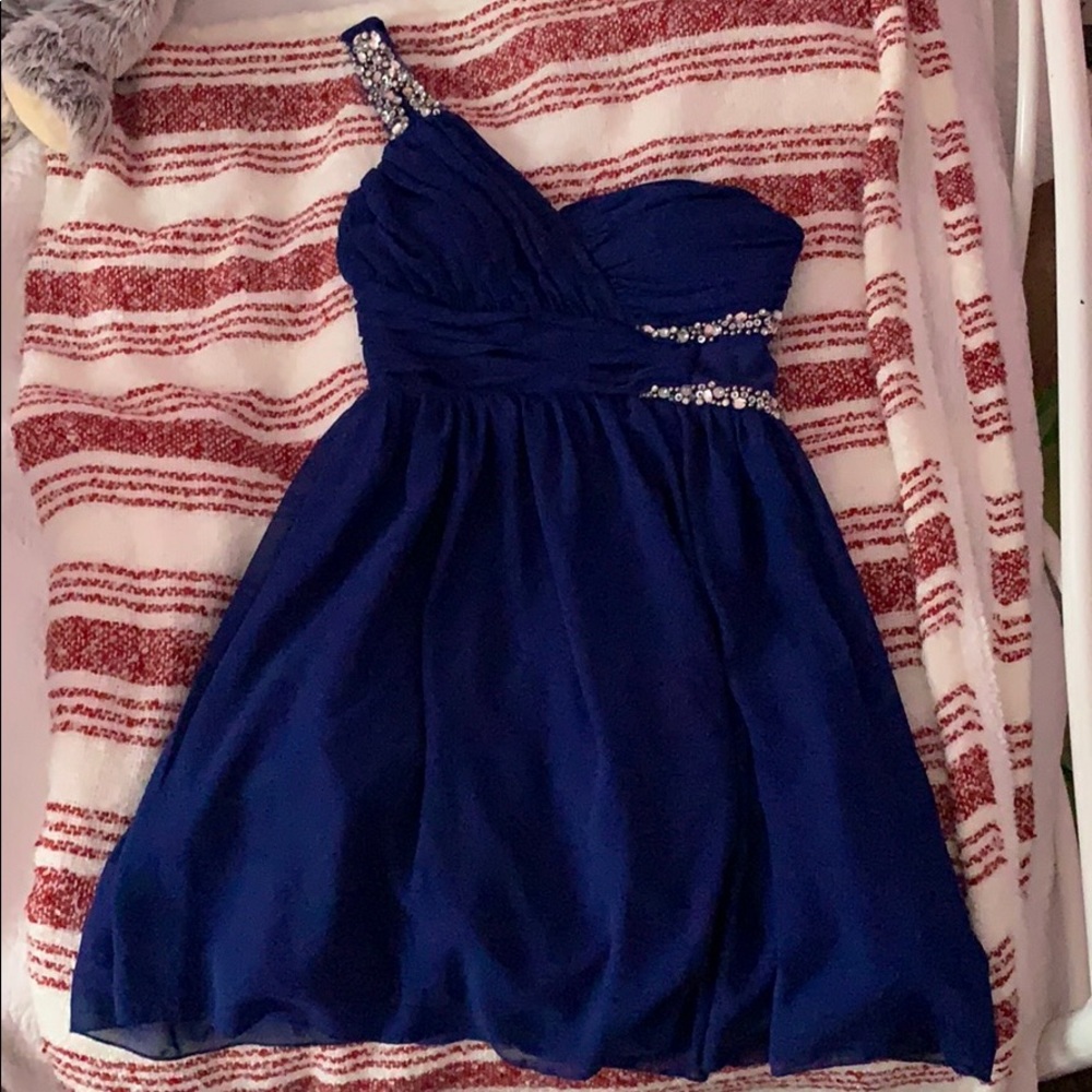 navy blue one shoulder prom/homecoming dress